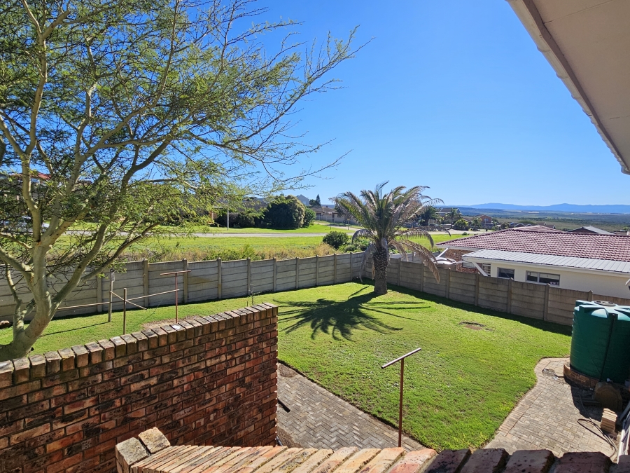 3 Bedroom Property for Sale in Wavecrest Eastern Cape